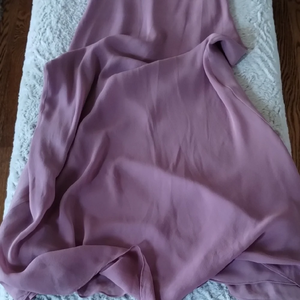 Elegant Pink BCBG Sleeveless Dress - Picture 13 of 16